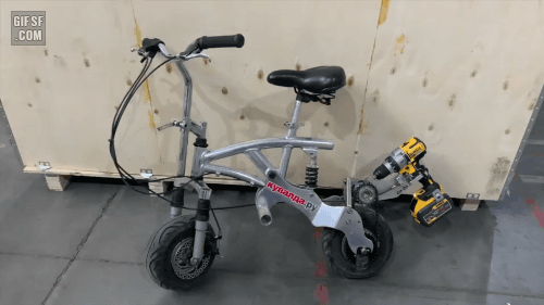 어맛 저 전동드릴은 사야해