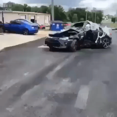 살짝만 스쳐도 덤탱이