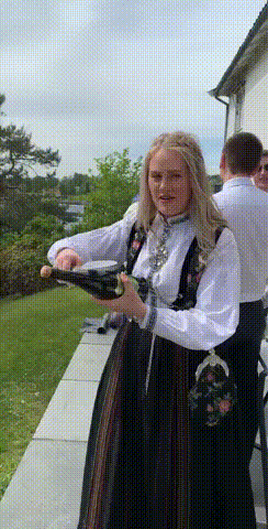 신박한 샴페인 따는법