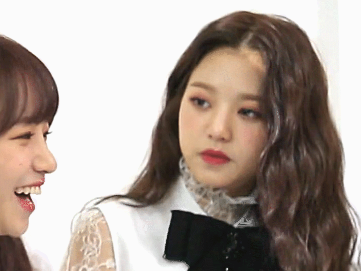 섹시한 표정짓는 원영이