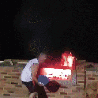 숯불에 물을 부으면 안되는 이유