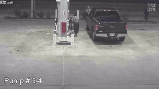 강도에게 차량털린 여성