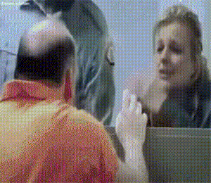 마누라 친정 간다고 할때.gif