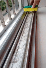 창틀 청소 꿀팁