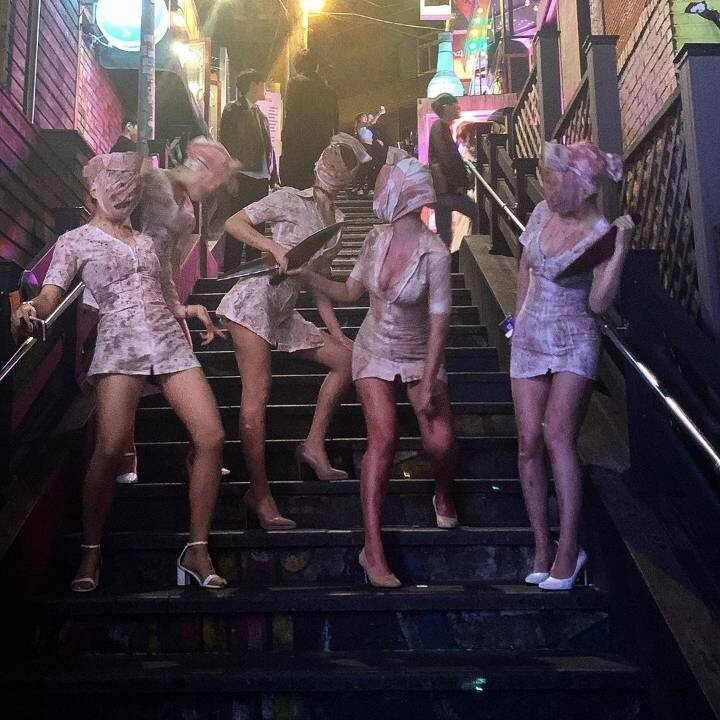 모델 누나들이 할로윈을 보내는 법....