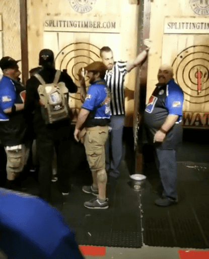 도끼 던지기 대회 레전드