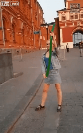 저게 목에 다들어가?