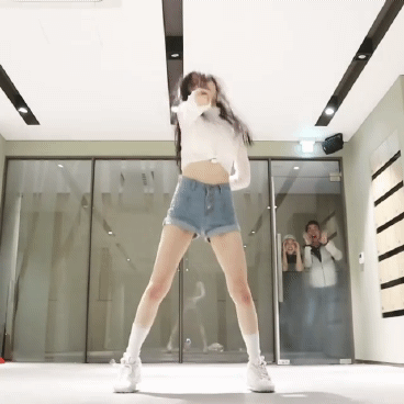 안무영상 찍는데 부모님 등장