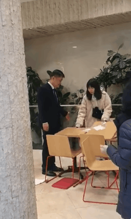 명동 롯데리아 바로그처자