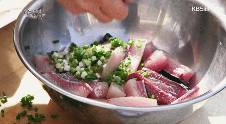 위꼴짤.. 방어산적