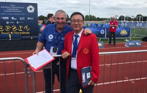 첫 올림픽 메달 숙원 직접 못 풀더라도…한 우물 판 35년 행복