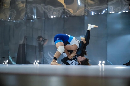 주짓수 국가대표 성기라, 레슬링 대표 최지애에 완승