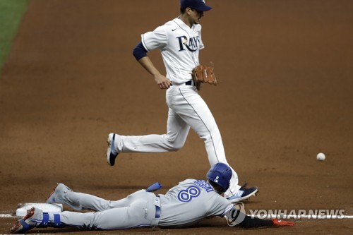 5회 2사 후 쓰쓰고에게 투런포…류현진, 개막전 4⅔이닝 3실점(종합)